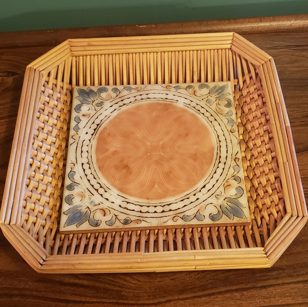 Decorative Basket with attached Tile
